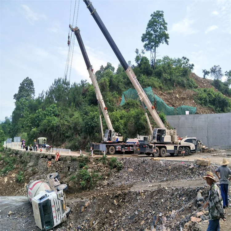 无棣汽车掉沟里叫吊车救援要多少钱